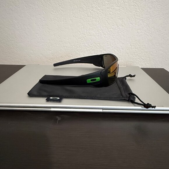 Oakley Fuel Cell Blue Reflective Lenses - Picture 6 of 6